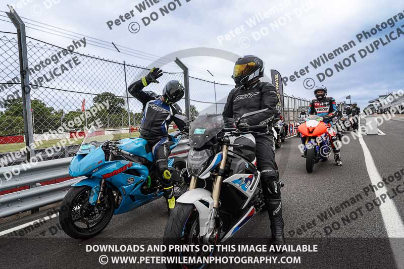 donington no limits trackday;donington park photographs;donington trackday photographs;no limits trackdays;peter wileman photography;trackday digital images;trackday photos